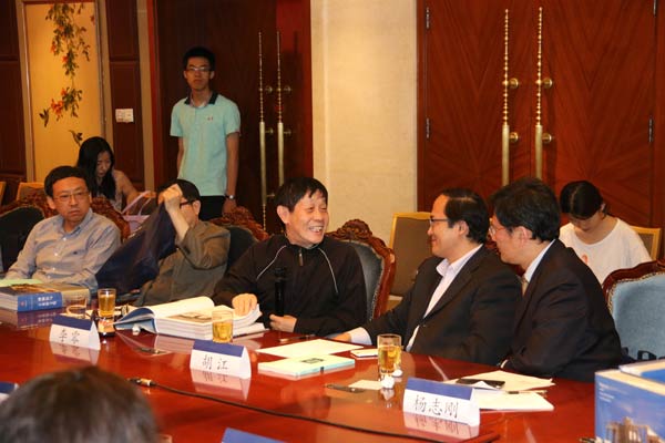 Img451675100.jpg